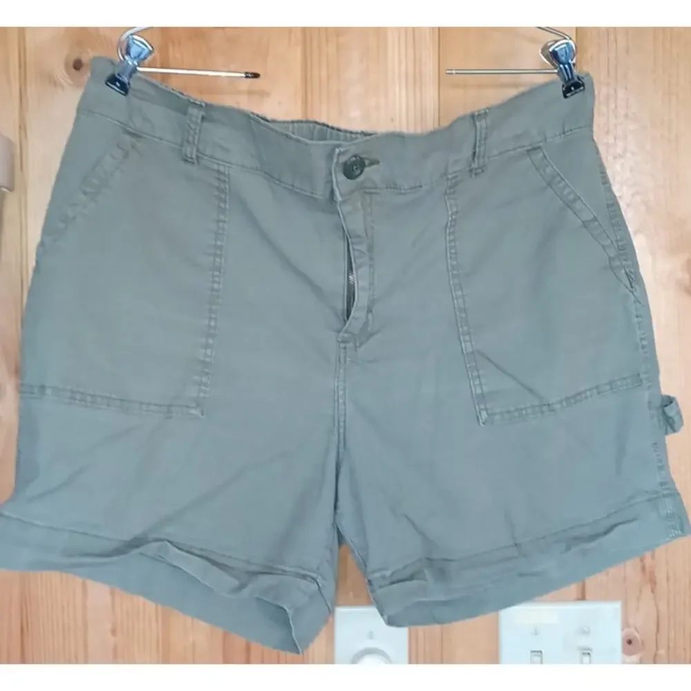 Lee Heritage Shorts Women's 18 Olive Green Carpenter Style Big Pockets Stretchy - Picture 3 of 7